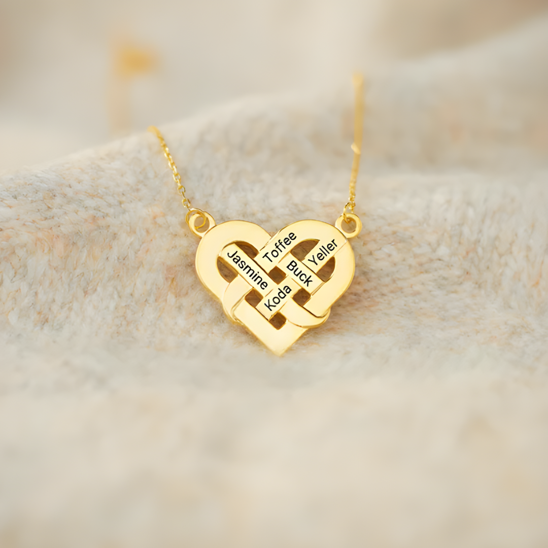 Collar Corazón con Nombres