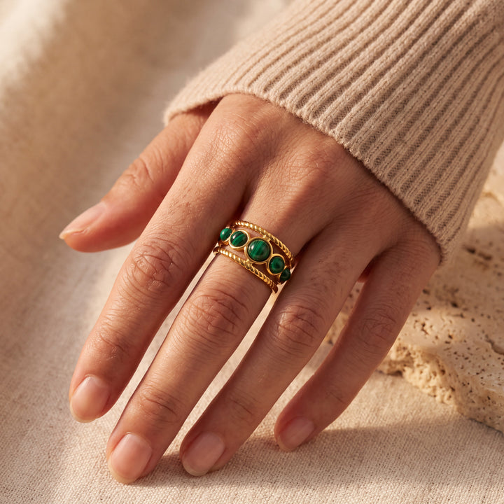 Anillo Amuleto- Moldavita