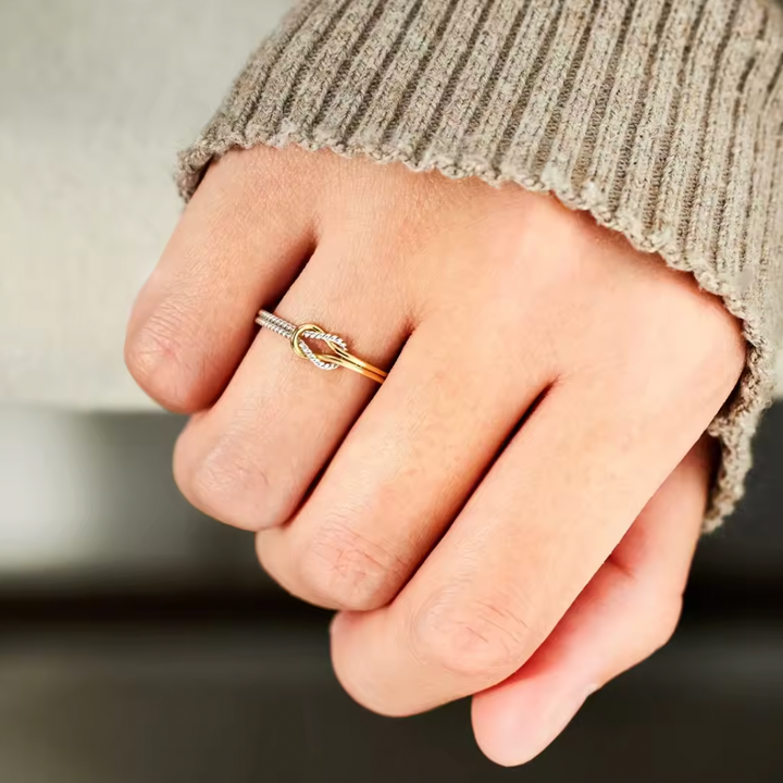 Anillo Nudo de Amor- Amor y Compromiso