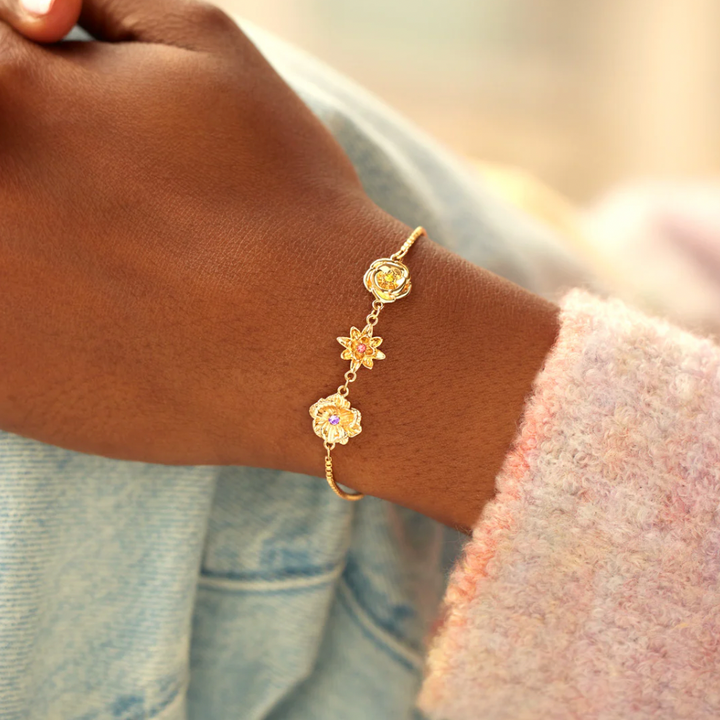 Pulsera con flores de nacimiento