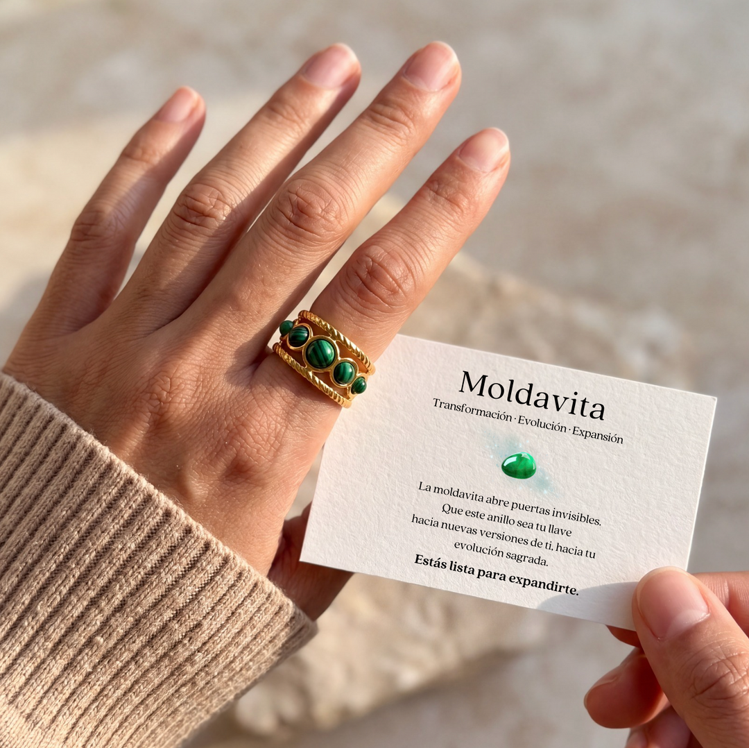 Anillo Amuleto- Moldavita